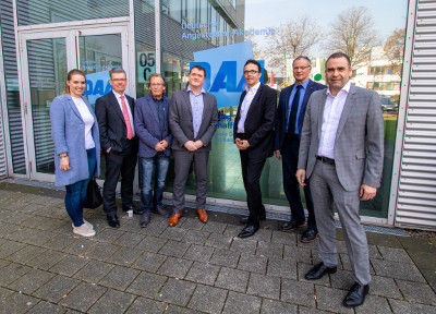 Bürgermeister vor der DAA