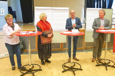 Akteure stellen das ZWAR Netzwerk vor