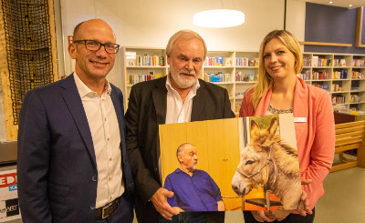 Wolfang Charles stellt seine Bilder vor