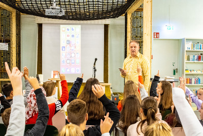Autor Manfred Theisen erklärt anschaulich das Smartphone