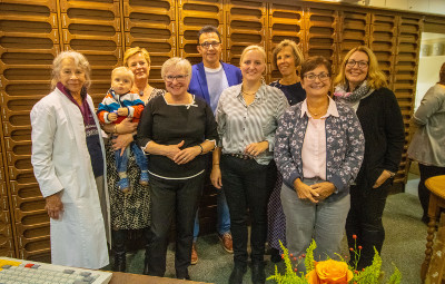 Bürgermeister gratuliert dem Team