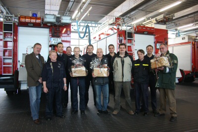 Der Bürgermeister dankte den Einsatzkräften von Polizei, Rettungsdienst und Feuerwehr.
