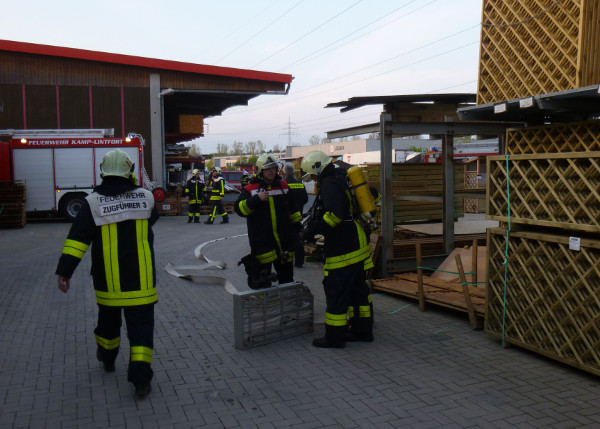 Einsatzübung Feuerwehr Kamp-Lintfort
