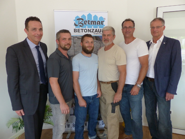 Firmenbesuch Betonzaun Betmar