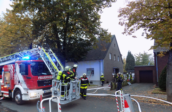 Feuerwehreinsatz Malmedystrasse 1 Kamp-Lintfort