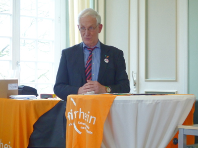 Manfred Holz, Ehrenbotschafter Transfair, bei seiner Rede