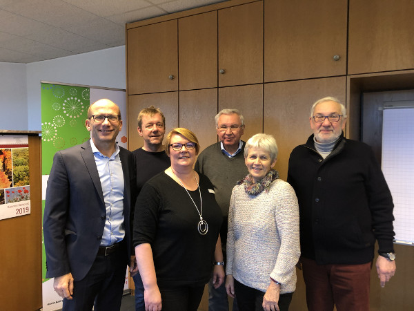 Dr. Christoph Müllmann und die Mitglieder des Kernteams: Ralf Reiner, Jeannette Fritz (als beratendes Mitglied), Albert Pellkofer, Ulrike Kaufmann und Stephan Bilstein (Vorsitzender des Seniorenrates)