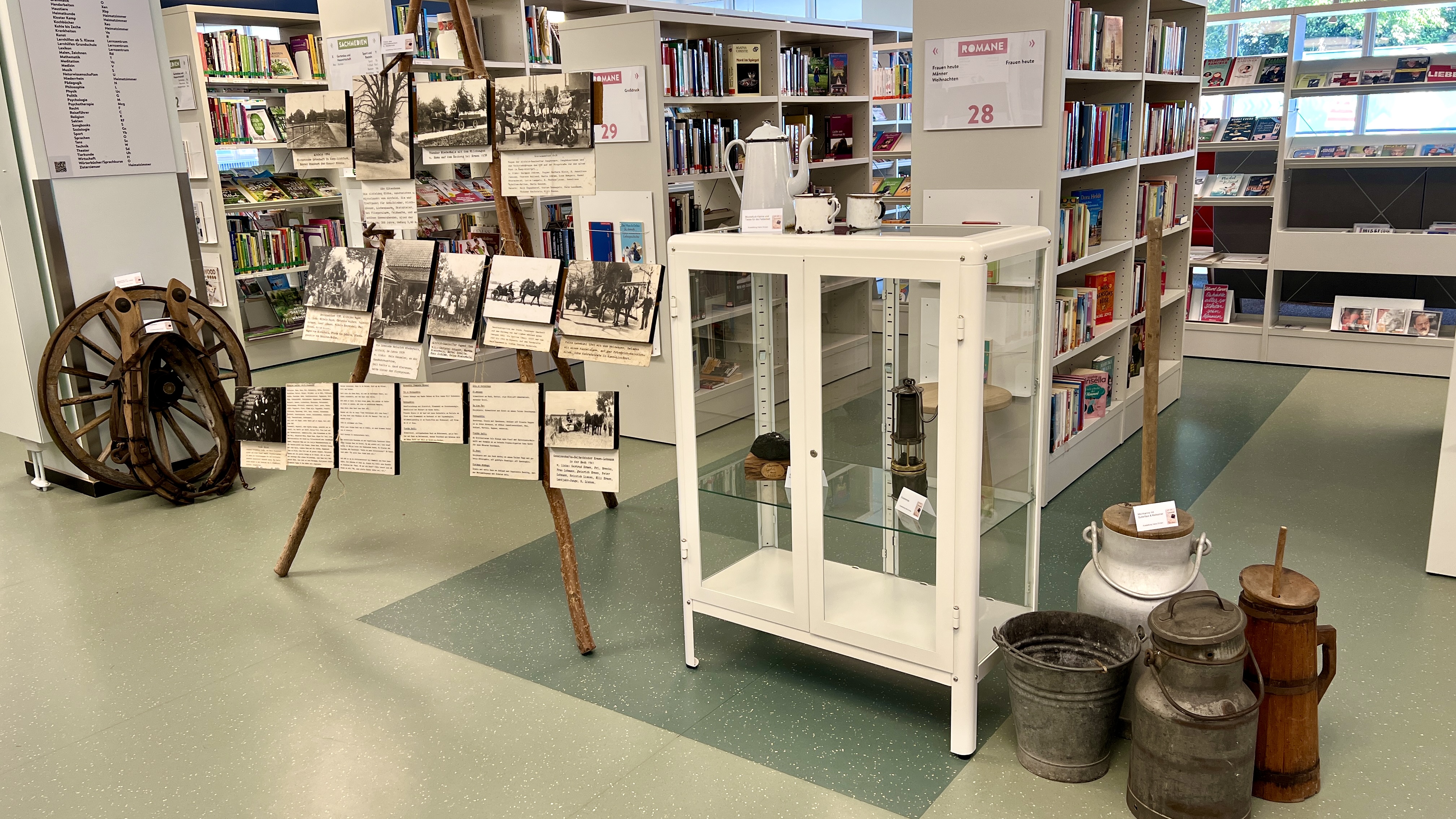 Ausstellung in der Mediathek - Erinnerungen von Heinz Ermen