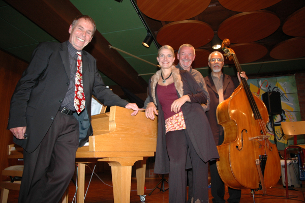 Kamp-Lintforter Kultursommer 2016: Down Town Three und Daniela Rothenburg