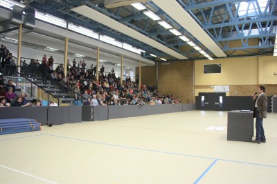 Zahlreiche Besucher kamen zur feierlichen Wiedereröffnung der Eyller Halle.