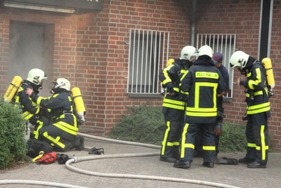 Löschzüge Kamp und Hoerstgen übten den Ernstfall in Zusammenarbeit mit den Stadtwerken