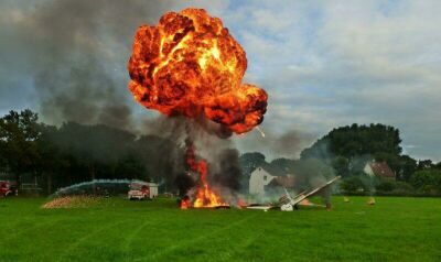 Gemeinsame Einsatzübung des Löschzuges 3 Hoerstgen und des Löschzuges 2 Kamp am 05. August 2011 am Reitplatz Seydlitz Kamp