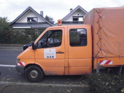 Mercedes Benz Sprinter mit Aufbaupritsche