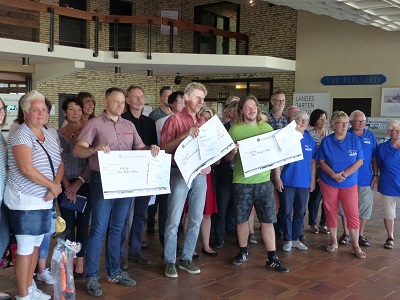 Preisträgerfoto im Rathausfoyer