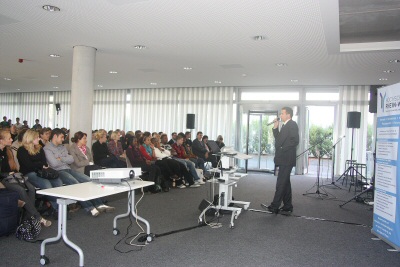 Der Bürgermeister begrüßte die neuen Erstsemester.
