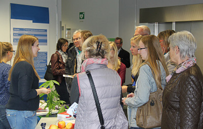 Studieninterressierte bei den Tagen der Studienorientierung an der Hochschule Rhein-Waal.