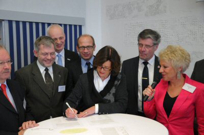 Ministerin Schäfer unterzeichnet die Erklärung für mehr Bürgerengagement